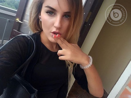 Отчаявшаяся девушка 26 лет ищет щедрого спонсора для помощи в Казани
